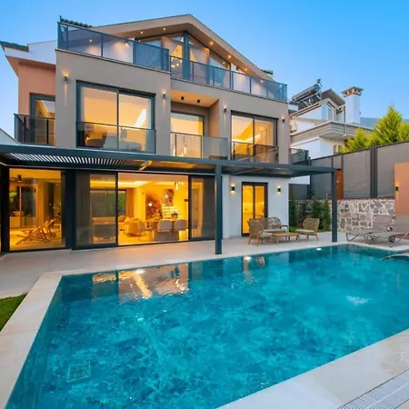 فيلة Bling Excellence - Macthless With Indoor Swimpool In Hisaroenue